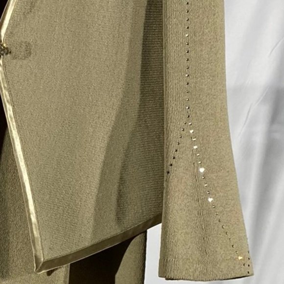 El Ana - Jacket and Dress - Picture 10 of 11